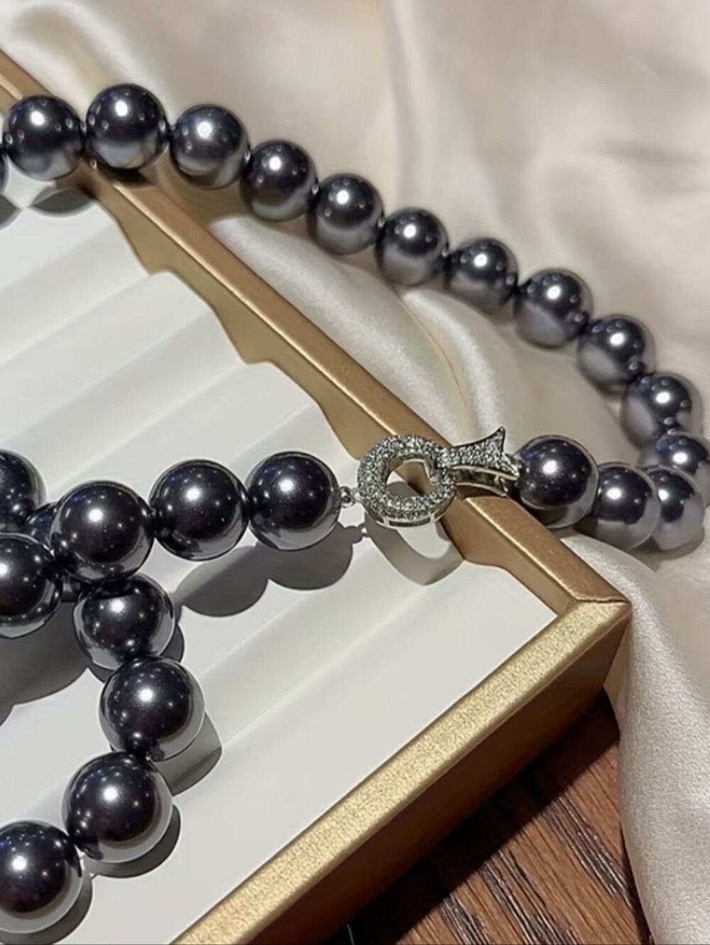 Gray Pearl Choker Necklace with White Rhodium Pave Clasp - Picture 4 of 4